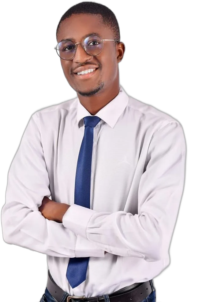Portrait de Bê Gbon Moussa Coulibaly, chemise blanche et cravate bleue
